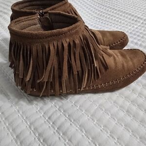 Mudd Brown Fringe Moccasins